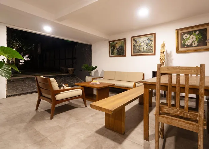 Rarama Close With And Seminyak Гостевой дом 3*